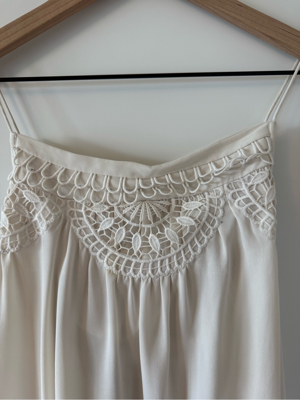 LOFT Crochet Camisole Top Size XL - Picture 2 of 4